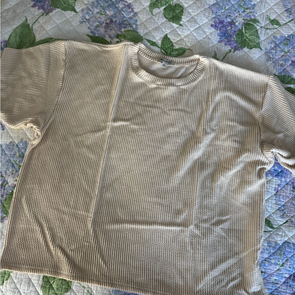 Women's Cream Short Sleeve Top